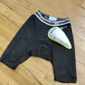 Under Armour Kid's compression shorts & cup